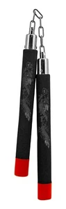 Nunchucks de espuma de 12,75" con accesorio de cadena de metal - negro y rojo - Imagen 1 de 4