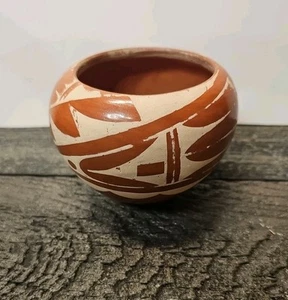 Vintage Jemez Pottery Bowl Vase C G (Carol Grace) LORETTO 3" x 4" - Picture 1 of 8