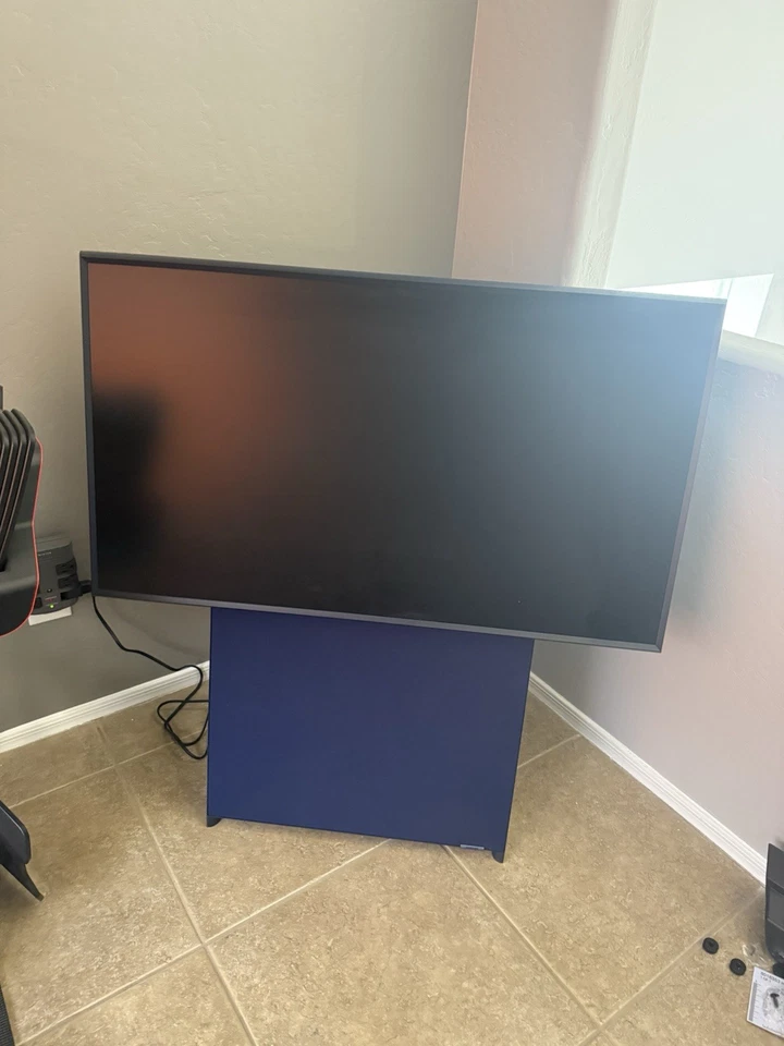 Samsung - 43" Class The Sero QLED 4KSmart TV (2022) - Image 1 of 2