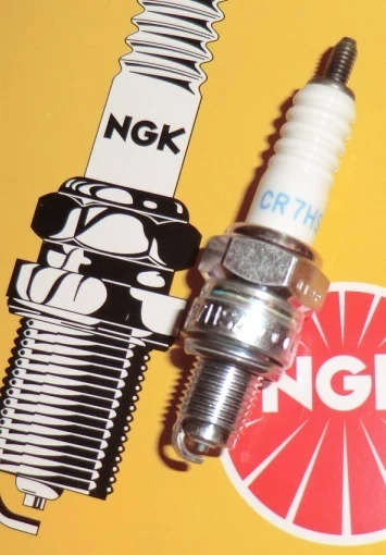 Zündkerze NGK CR7HSA - Bild 1 von 1