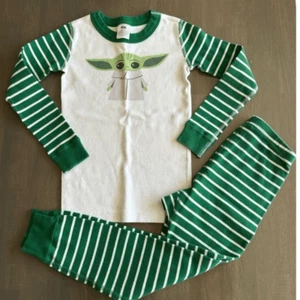 Hanna Andersson Star Wars Yoda size 5 Long John Pajamas Green SPOT - Picture 1 of 8