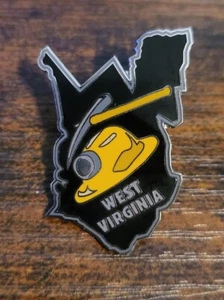 Peter David United States USA State Travel Hat Lapel Pin - West Virginia - Picture 1 of 3