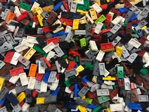 Lotto 100 Piastrelle Lego 1x2 Jumper: modificate 1x2 piastra con 1 borchia, colori misti - Foto 1 di 2