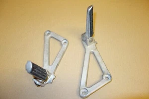 Honda NX250 NX 250 Dominator MD21 set of rear footrests pegs body frame DAMAGED - Picture 1 of 3