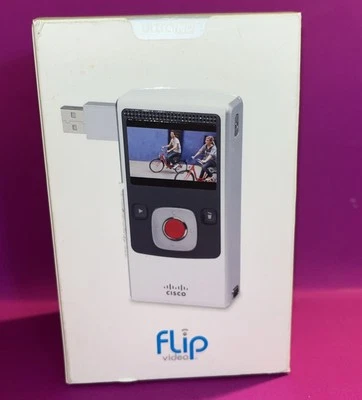 NIB Cisco Flip Video Ultra HD 4G Camera U26opZ White Silver - Image 1 of 4