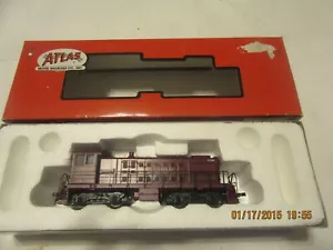An HO scale Atlas #8710 Lehigh Valley Alco S-2 Diesel Switcher Locomotive #158 - Picture 1 of 3
