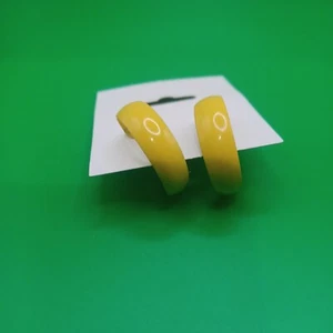 Vintage Yellow Metal Hoop Earrings Pierced - Picture 1 of 12