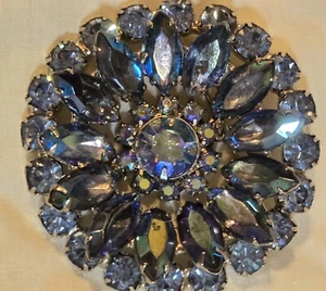 Herbst Glamour Vintage Brosche/Strass Anstecknadel 50er Jahre Aqua im COSMOPOLITAN MAG - Bild 1 von 9