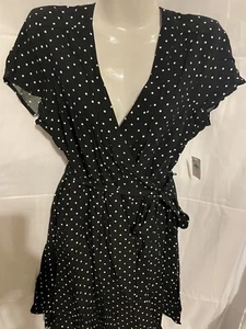Schwarzes Kleid mit Krawatte - Bild 1 von 2