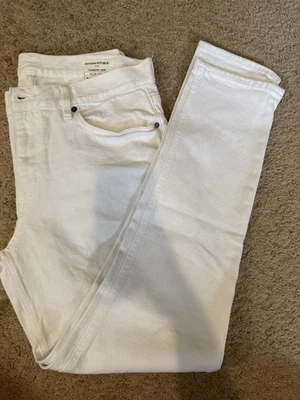 Pantalones de mezclilla Banana Republic Traveler para hombre 33x32L blancos ajustados rectos bolsillos Foto 1 de 4