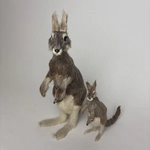 Vintage Kangaroo & Joey Real Fur Toy Animal Taxidermy Figurine Glass Eyes x2 - Picture 1 of 14