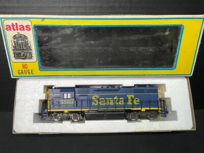 Atlas Ho Scale Gauge Santa Fe #3560 GP38 Diesel No. 7021 Locomotive Train Toy - Image 1 of 4