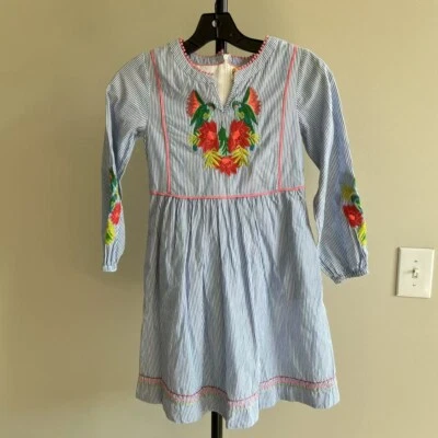 Vestido papagaio Boden infantil feminino bordado floral azul listrado tamanho: 7-8Y - Imagem 1 de 4