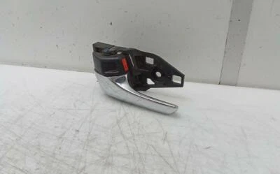 SIN REF 511343 Tirador puerta interior trasero lh para TOYOTA RAV4 (A4)(2013-) 2.0 2013 Foto 1 de 4