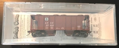 Kadee HO ATSF PS-2 Covered Hopper, #8613, Road #87250. NIB - Image 1 of 2