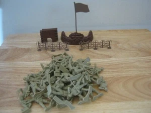 Plastik Spielzeug Soldat großes Konvolut 49 Teile - Bild 1 von 4