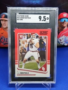 2018 PANINI SCORE FOOTBALL BAKER MAYFIELD ROOKIE CARD #351 Red Parallel - Picture 1 of 2