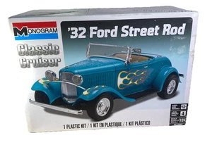 Monogram '32 Ford Street Rod Classic Cruiser Level 4 1:25 Model Kit Great Gift - Picture 1 of 15