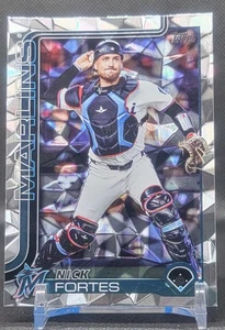 Nick Fortes 2025 Topps Series 2 #523 Diamante Foil Marlins - Bild 1 von 2