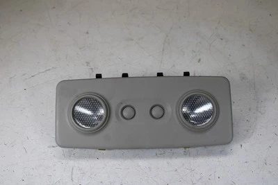 GMC Acadia 2007-2016 y Enclave techo trasero domo lámpara bisel - OEM Foto 1 de 3