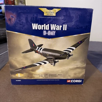 Archivo de aviación Douglas C-47 Corgi Dakota RAF Y-SL KG374 DÍA D, 1:144, SEGUNDA GUERRA MUNDIAL Foto 1 de 4