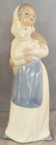 TENGRA Porzellan Mädchen hält ein Schaf Figur, Vintage, Valencia, Spanien - Bild 1 von 5
