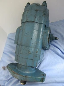 COMMERCIAL INTERTECH/VICKERS PART# 02-0353 SERIAL# N125-12044 HYDRAULIC PUMP - Picture 1 of 7
