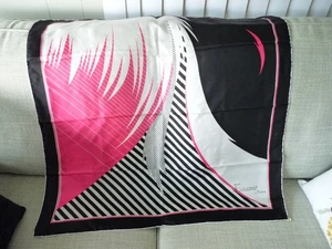 VTG Ciriamo Roma Silk Scarf Rolled Hem 30 in x 30 in Black White Pink Geometric - Picture 1 of 6