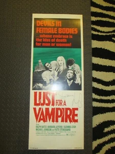 Lust auf einen Vampir Poster signiert von Suzanna Leigh - Bild 1 von 3