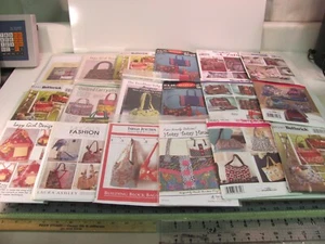 LOT 18 CUT SEWING PATTERNS ~ PURSES HANDBAGS TOTES WALLET - Picture 1 of 7