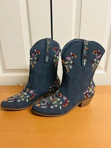 Women's Amanda DiLaurie embroidered ankle western boots shoe size 10M - Picture 1 of 8