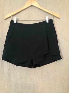 Falda corta Sanctuary negra con dobladillo asimétrico talla pequeña súper elegante - Imagen 1 de 7