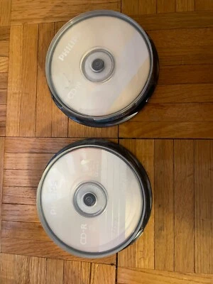 2 packs Philips CD-R 700MB 40X Speed Recordable Blank Discs - 10 Pack Spindle ea - Image 1 of 2