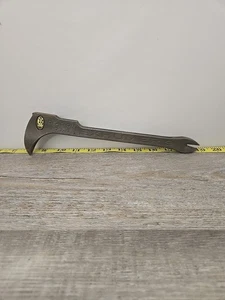 Dead On EX9 Classic Exhumer 10-5/8" Nail Puller 4-in-1 Multi-Tool - Picture 1 of 9