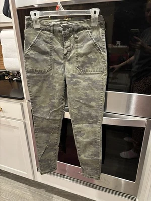Pantalones de jegging para mujer Mossimo cintura alta camuflados talla 6 Foto 1 de 4