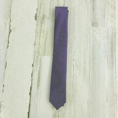 Corbata delgada púrpura iridiscente Banana Republic Foto 1 de 4