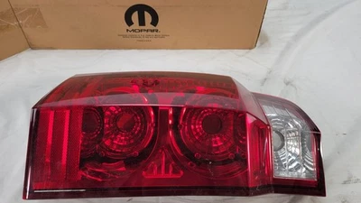 Jeep Commander Mopar 2006-2010 lámpara lado izquierdo luz trasera parada giro 55396459AH Foto 1 de 4
