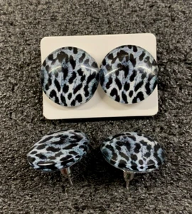 1 pair of handmade "animal print" 18 mm acrylic/glass earrings - Picture 1 of 4