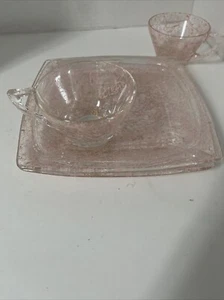 Hazel Atlas Snack Luncheon Set Of 2 Pink Spaghetti String Drizzle Vintage MCM - Picture 1 of 8