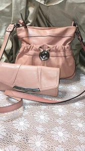 B. Makowsky Drawstring Pocket  Soft Desert Rose Leather Crossbody Bag & Wallet - Picture 1 of 11