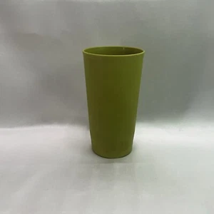 Vintage Tupperware #873-28 Plastic Tumbler Drinking Cup Green - Picture 1 of 2