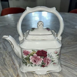 Pink Roses Teapot Carriage Crown Dorset Staffordshire Vintage Lidded Gold Trim - Picture 1 of 3