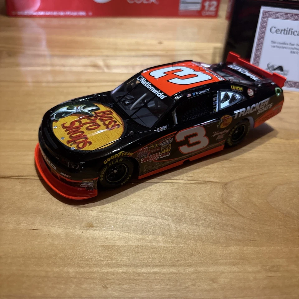 Coche diecast Ty Dillion NASCAR 3 1/24 Bass Pro Shops Foto 1 de 4