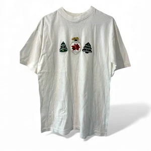 Vintage Women’s Embroidered Christmas Tshirt White Medium - Picture 1 of 4
