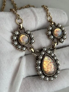 Collana Vintage SARAH COVENTRY Imperatrice Finto Opale di Fuoco Vetro Perle Perle Perle - Foto 1 di 24