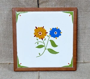 Azulejo floral vintage Dick Reese y remache de madera hecho a mano caprichoso núcleo de cabaña - Imagen 1 de 5