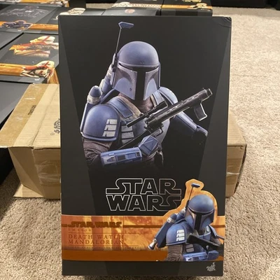 Figura Hot Toys Star Wars TMS026 Reloj de la Muerte Mandalorian escala 1/6  Foto 1 de 4