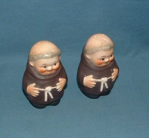 VINTAGE FRIAR TUCK MONK SALT & PEPPER SHAKERS - W. GERMANY - USED - Picture 1 of 3