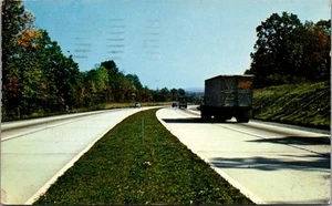 Pennsylvania Turnpike c1967 Postcard - Picture 1 of 2