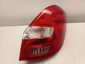 Skoda Fabia II 5J ab 2010 original Rück-Schluss-Heckleuchte rechts Beifahrer - Bild 1 von 5